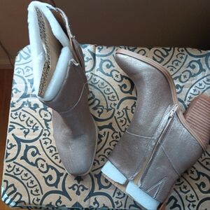 Crown Vintage Metallic Heeled Boots